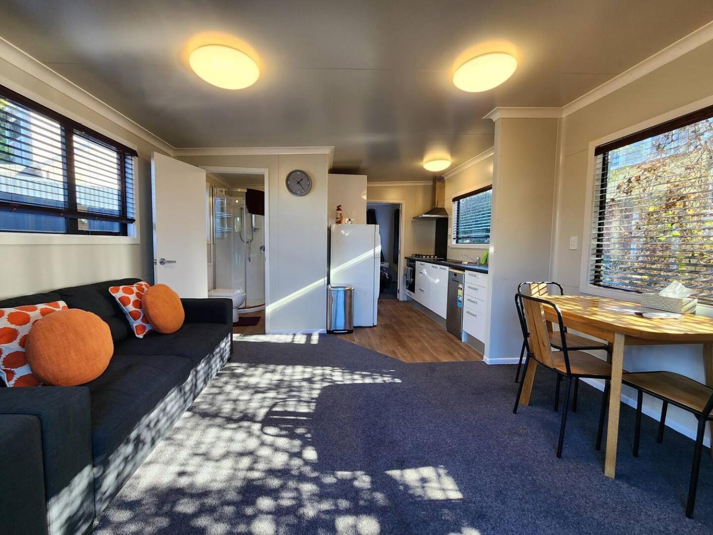 A Stone'S Thrown From Town Cosy Home Dunedin Bagian luar foto